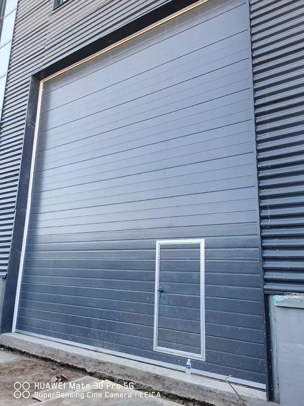 金银川路街道车库门 金银川路街道车库门