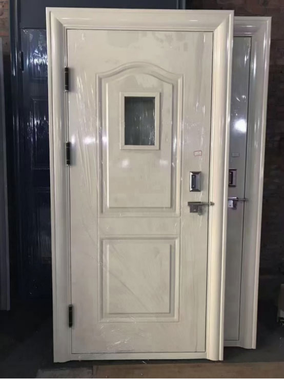 金银川路街道学校教室门