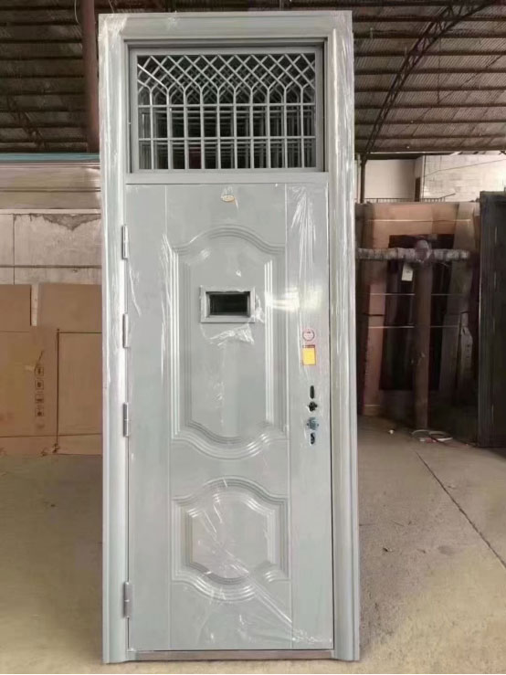 金银川路街道学校教室门