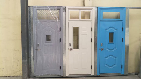 金银川路街道学校教室门