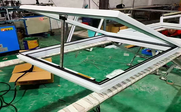 某地下车库出入口金银川路街道排烟窗配置工程