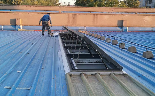 某区域性物流仓储中心金银川路街道排烟窗系统安装项目