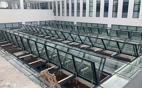 百安科技有限公司近期金银川路街道排烟窗项目案例分享