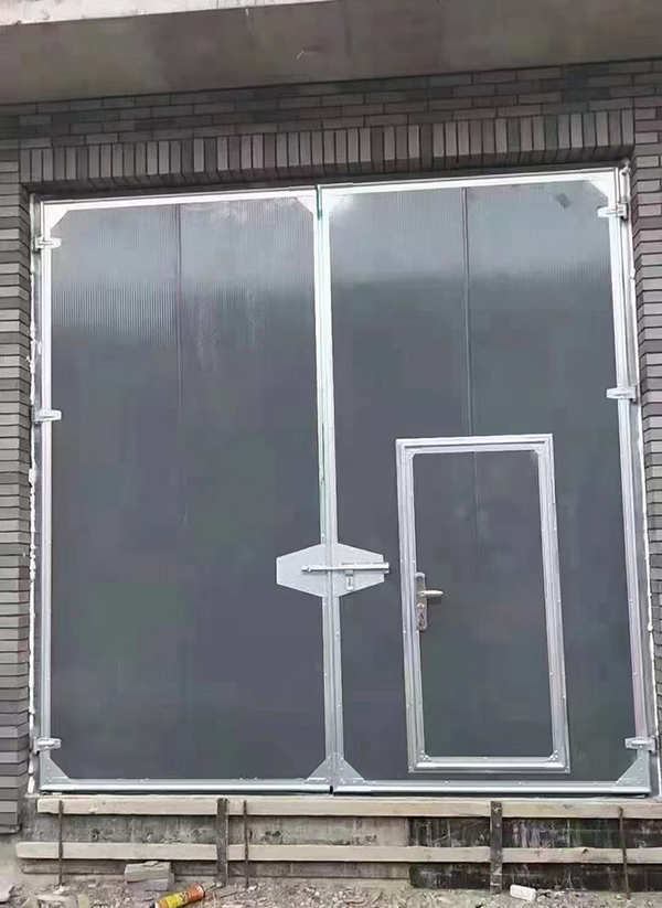 金银川路街道工业平开门在大型设备制造车间的应用实例